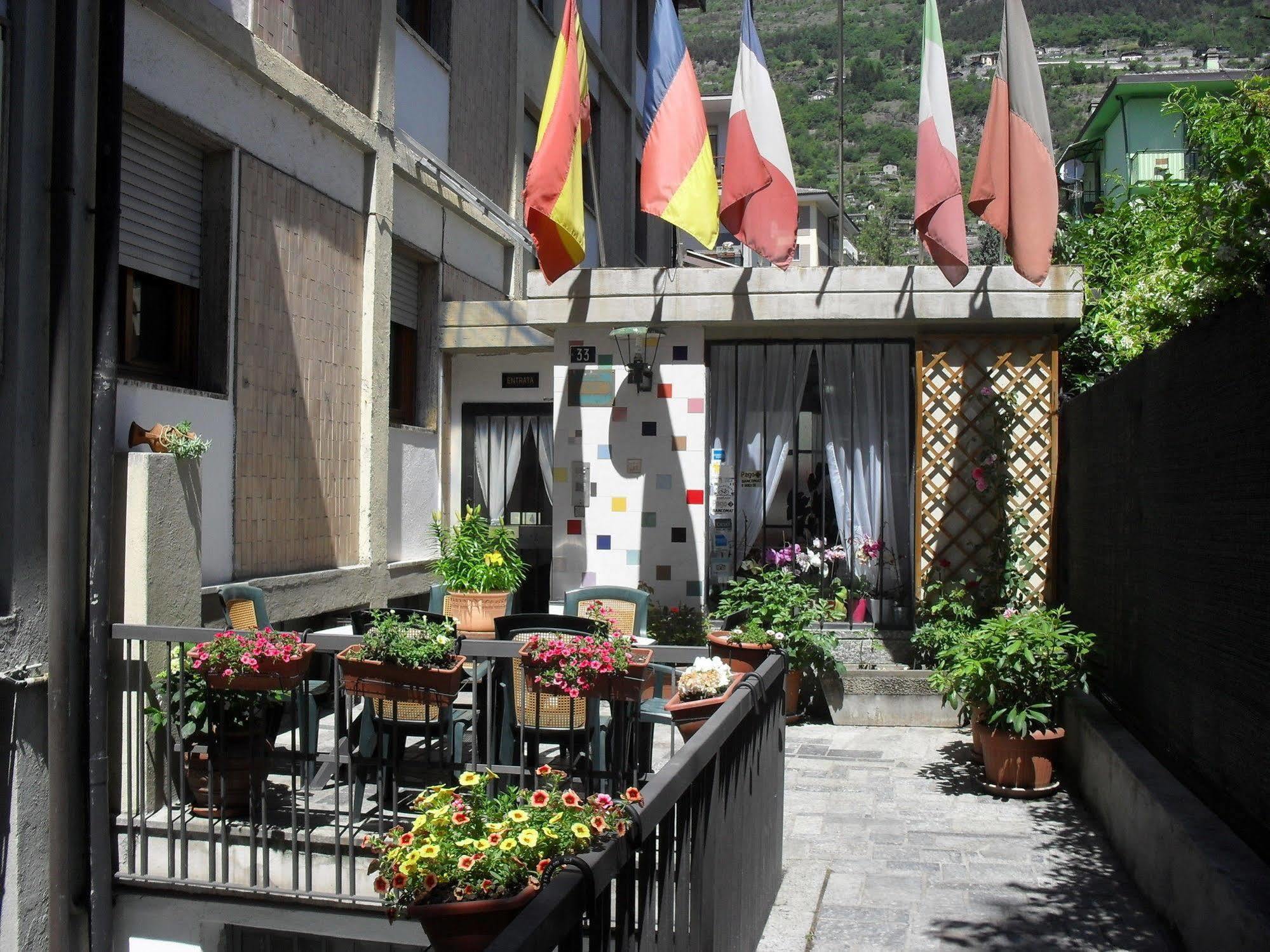 Al Caminetto Hotel อาออสตา ภายนอก รูปภาพ